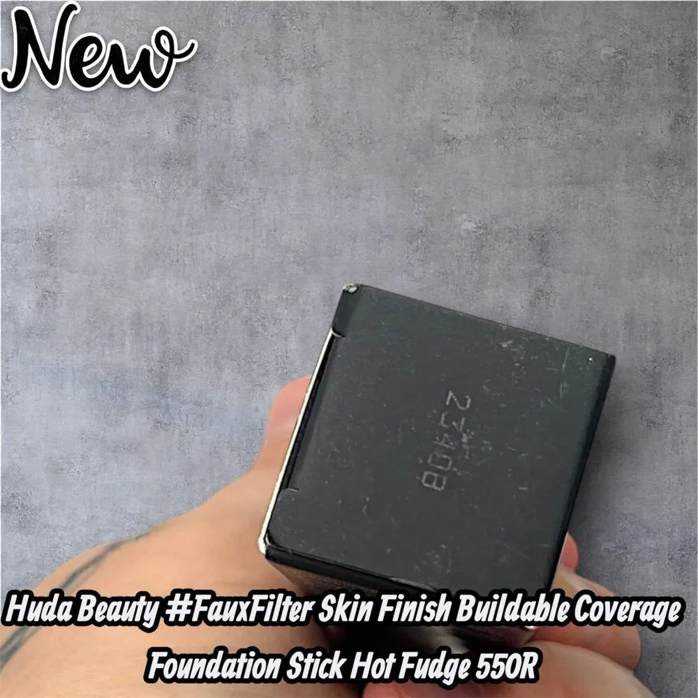 NEW Huda Beauty #FauxFilter Skin Finish Buildable Coverage Foundation Stick Hot